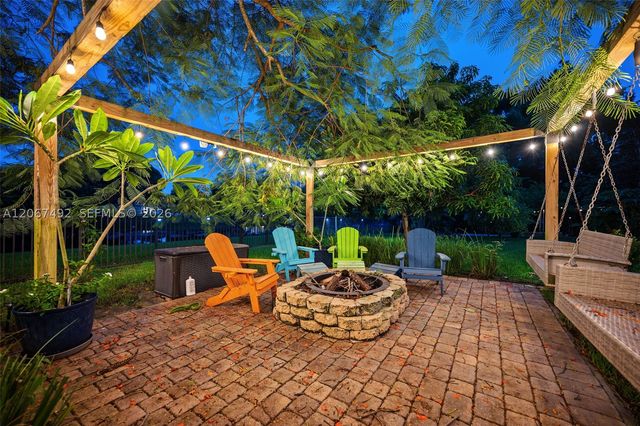 3829 Gulfstream Way, Davie, FL 33328