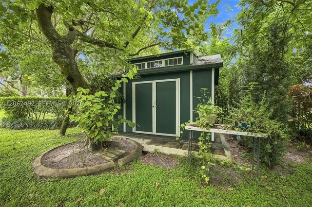 3829 Gulfstream Way, Davie, FL 33328