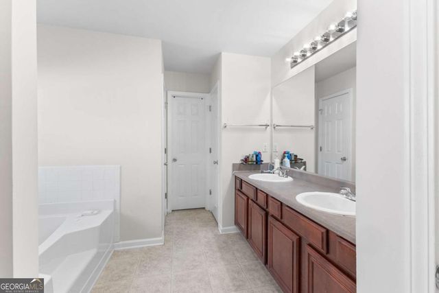 3686 Campbell Creek Circle, Snellville, GA 30039