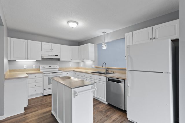 500 Richlyn Drive, Adrian, MI 49221
