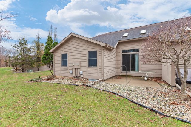 500 Richlyn Drive, Adrian, MI 49221