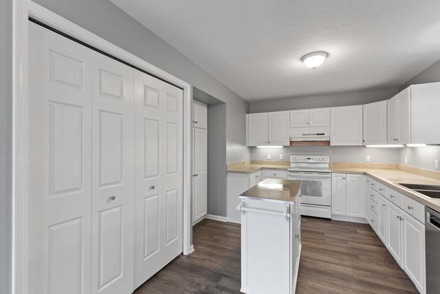 500 Richlyn Drive, Adrian, MI 49221