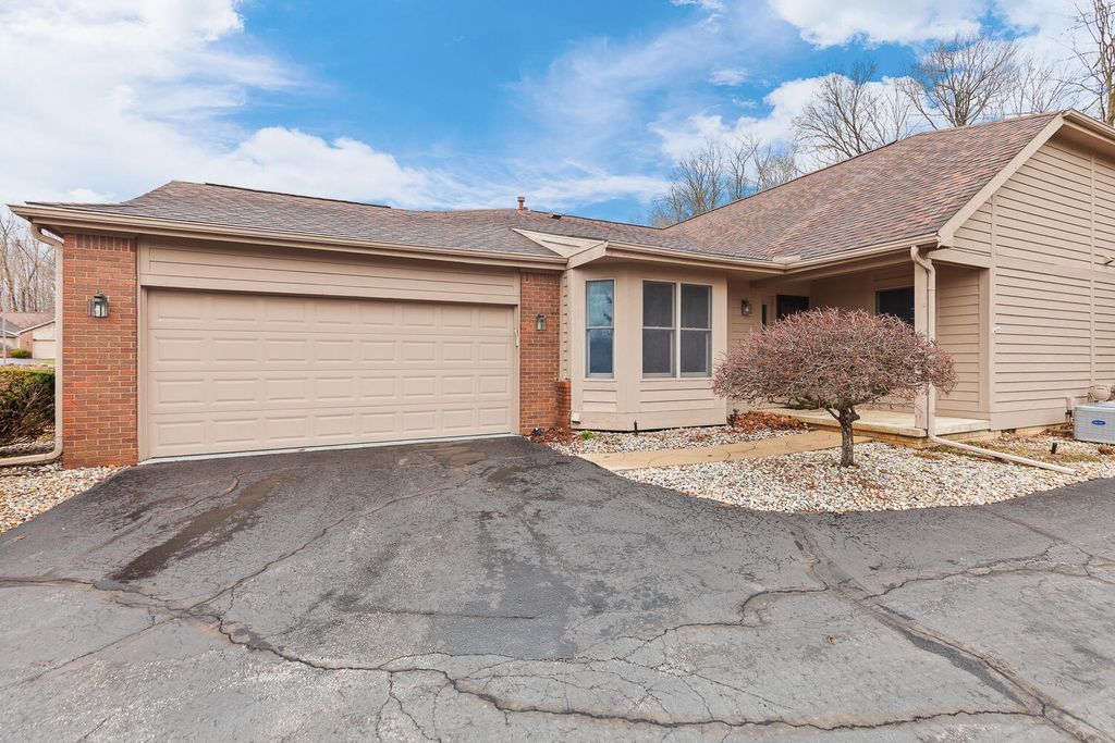500 Richlyn Drive, Adrian, MI 49221