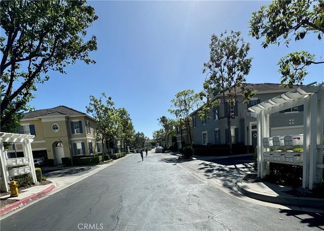 32 Melrose Drive, Mission Viejo, CA 92692