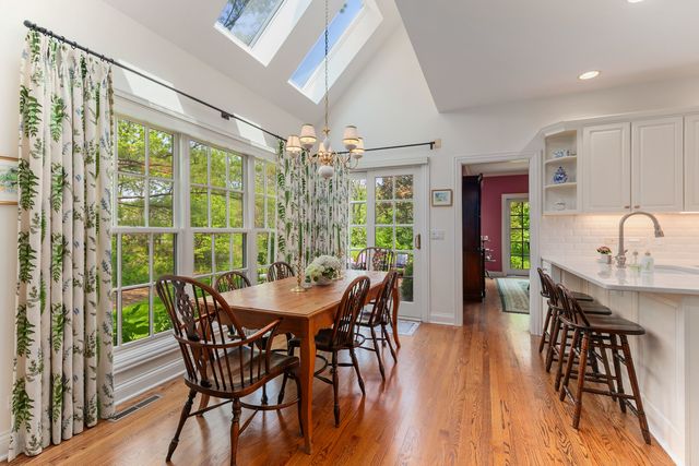 270 S South Shore Lane, Lake Forest, IL 60045