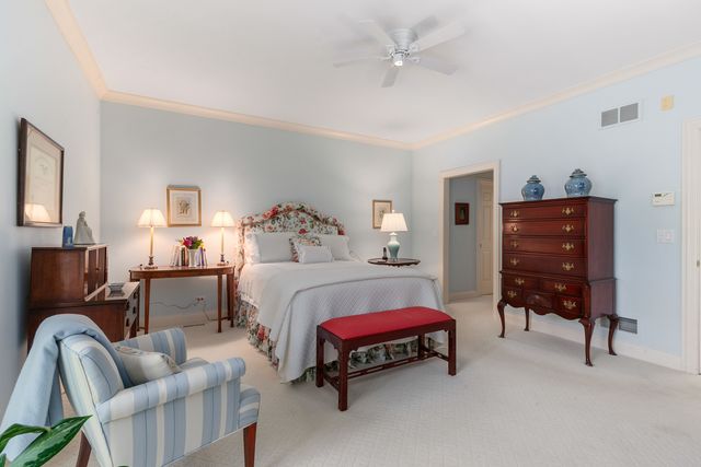 270 S South Shore Lane, Lake Forest, IL 60045