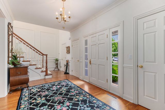 270 S South Shore Lane, Lake Forest, IL 60045