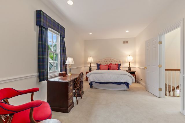 270 S South Shore Lane, Lake Forest, IL 60045