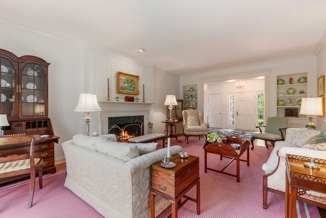 270 S South Shore Lane, Lake Forest, IL 60045