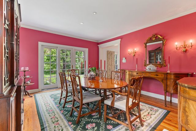 270 S South Shore Lane, Lake Forest, IL 60045