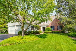 270 S South Shore Lane, Lake Forest, IL 60045