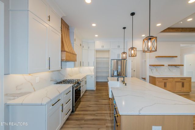 211 Chatuga Way, Loudon, TN 37774