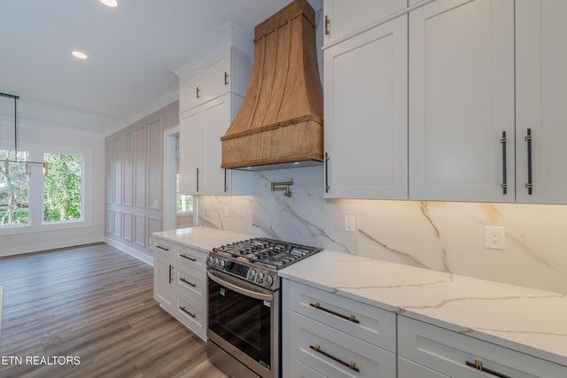 211 Chatuga Way, Loudon, TN 37774