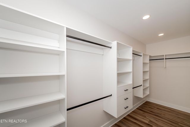 211 Chatuga Way, Loudon, TN 37774