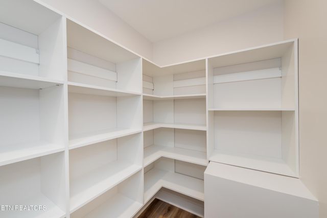 211 Chatuga Way, Loudon, TN 37774