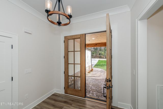 211 Chatuga Way, Loudon, TN 37774