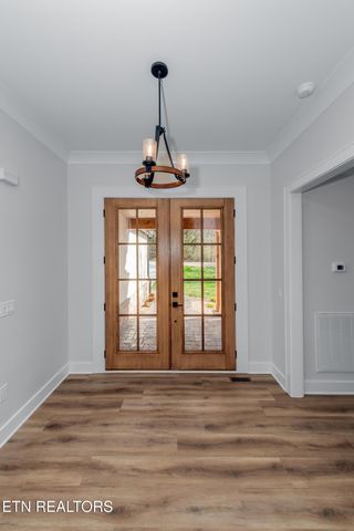 211 Chatuga Way, Loudon, TN 37774