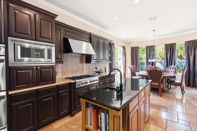 2027 Milan, San Antonio, TX 78258