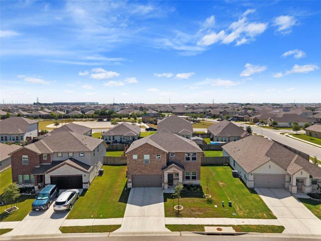 323 Windy Reed RD, Hutto, TX 78634