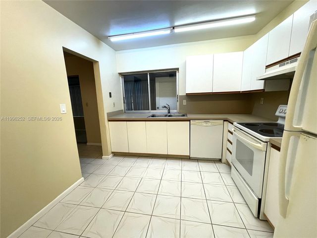 16924 SW 112th Ct V3342, Miami, FL 33157