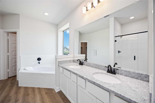 1137 Westfork Drive, Sealy, TX 77303