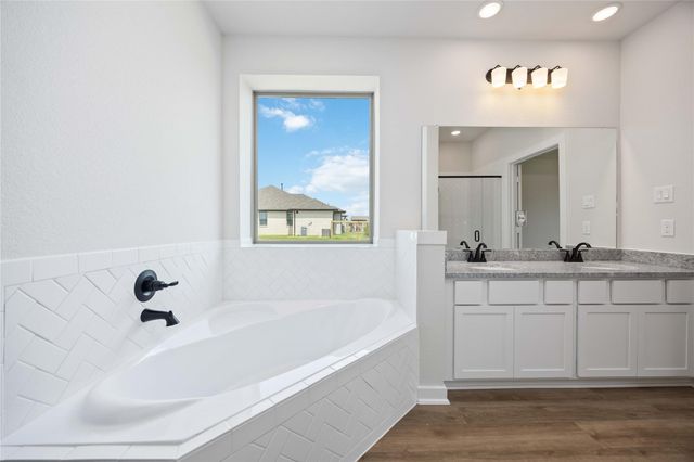 1137 Westfork Drive, Sealy, TX 77303