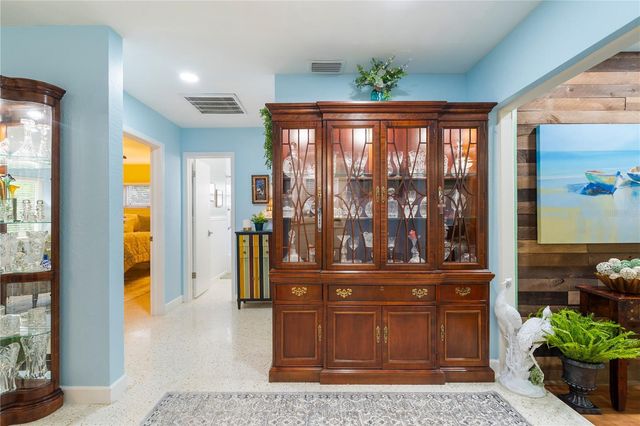 3342 40TH STREET N, St Petersburg, FL 33713