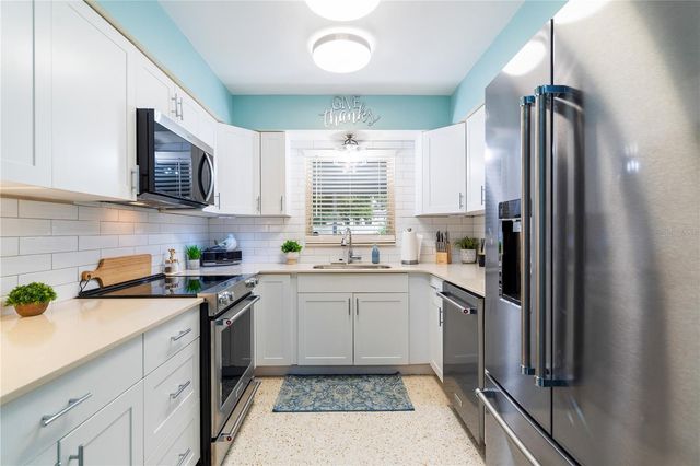 3342 40TH STREET N, St Petersburg, FL 33713