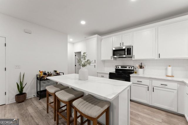 6503 Narramore Way, Lula, GA 30554