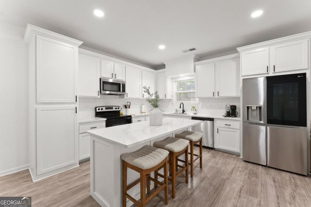 6503 Narramore Way, Lula, GA 30554