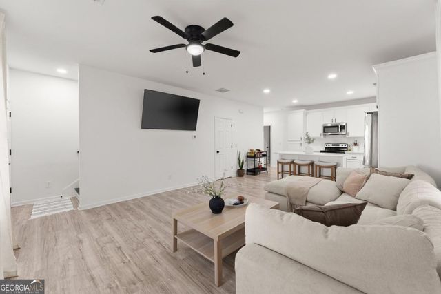 6503 Narramore Way, Lula, GA 30554
