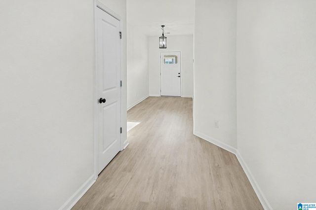 180 SMITH GLEN DRIVE, Springville, AL 35146