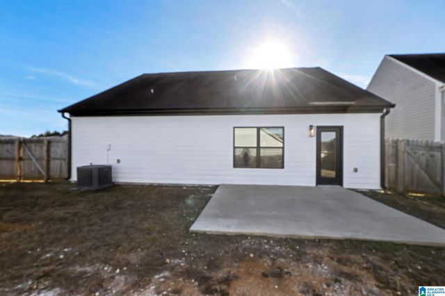 180 SMITH GLEN DRIVE, Springville, AL 35146