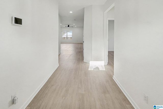 180 SMITH GLEN DRIVE, Springville, AL 35146