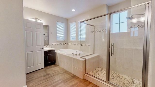 9573 Spring River Way, Elk Grove, CA 95624