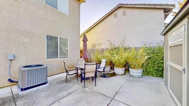 9573 Spring River Way, Elk Grove, CA 95624