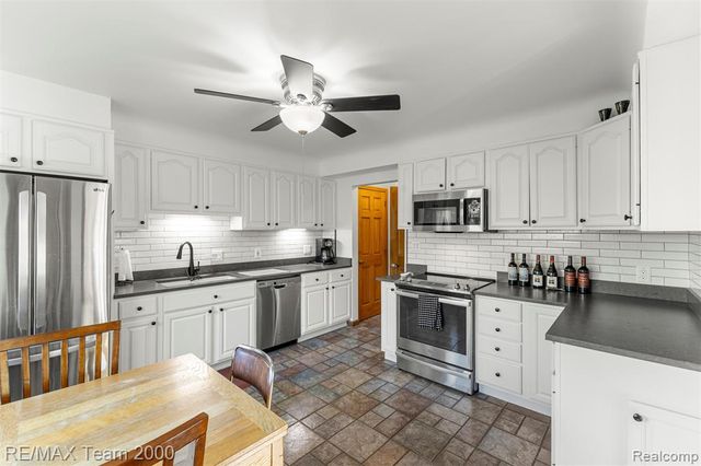 21675 Outer Drive, Dearborn, MI 48124