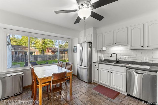 21675 Outer Drive, Dearborn, MI 48124