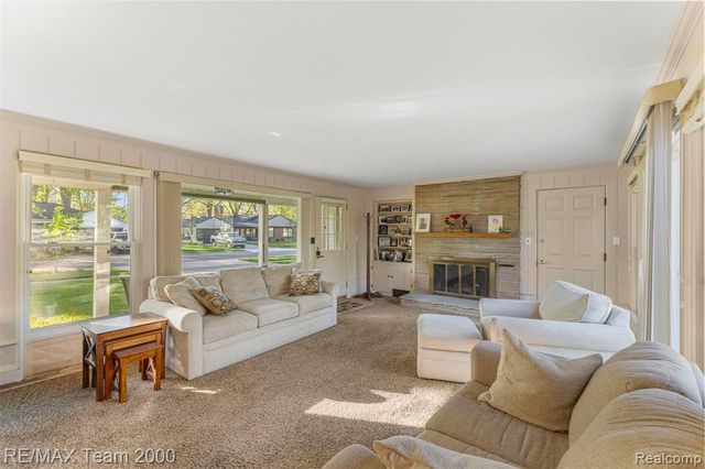 21675 Outer Drive, Dearborn, MI 48124