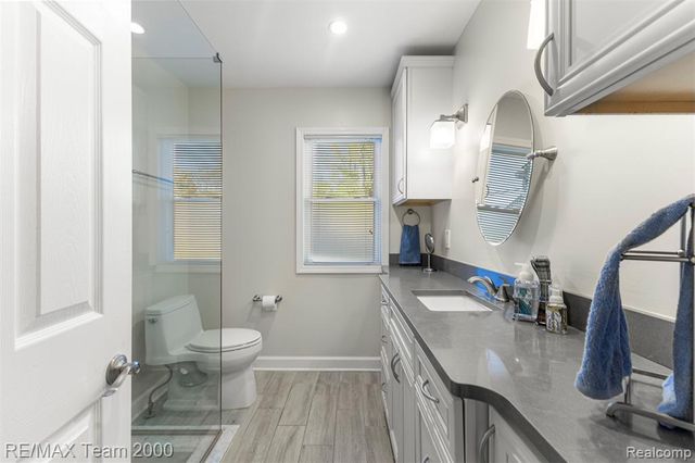21675 Outer Drive, Dearborn, MI 48124