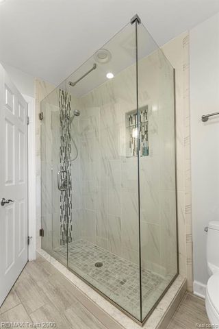 21675 Outer Drive, Dearborn, MI 48124