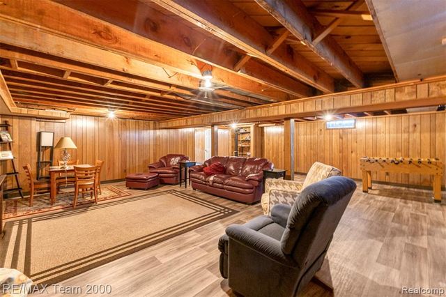 21675 Outer Drive, Dearborn, MI 48124