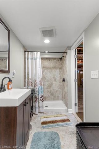 21675 Outer Drive, Dearborn, MI 48124
