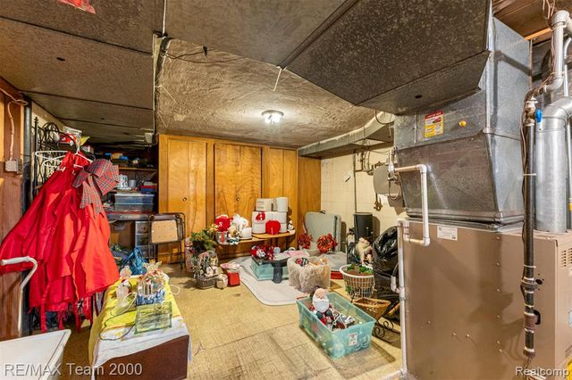 21675 Outer Drive, Dearborn, MI 48124