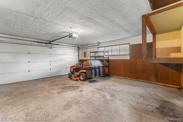 21675 Outer Drive, Dearborn, MI 48124