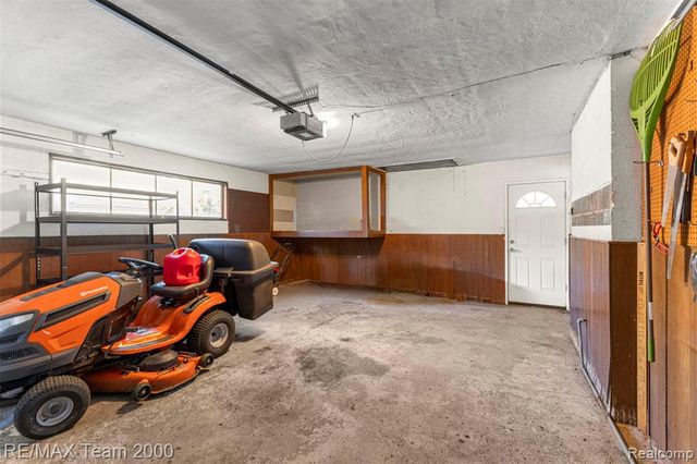 21675 Outer Drive, Dearborn, MI 48124