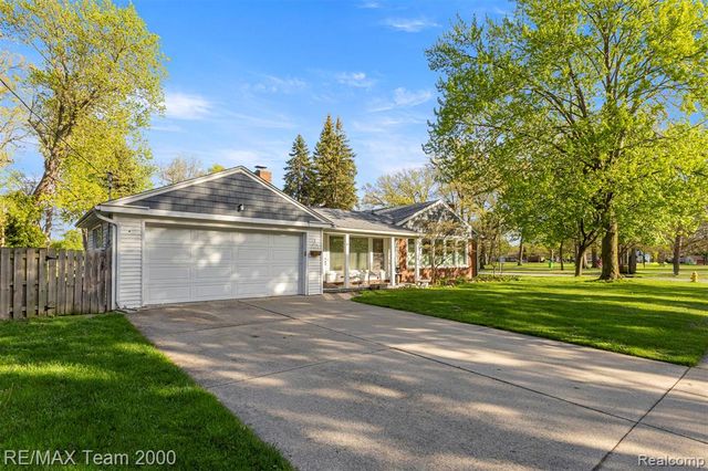 21675 Outer Drive, Dearborn, MI 48124