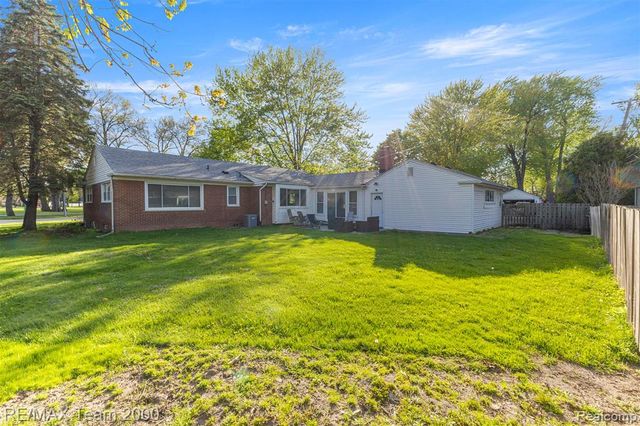 21675 Outer Drive, Dearborn, MI 48124