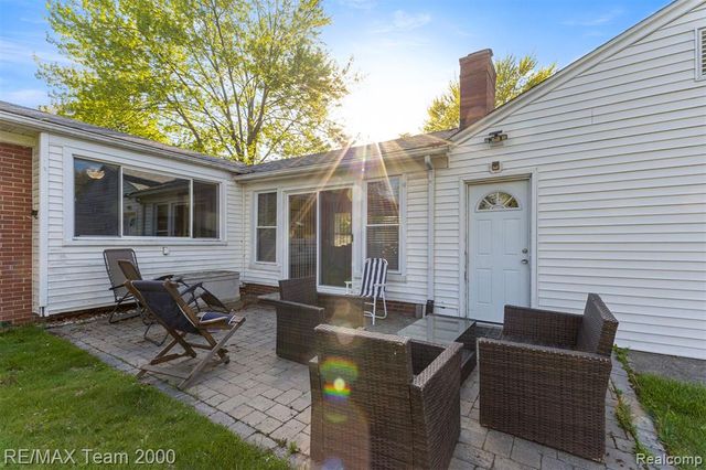 21675 Outer Drive, Dearborn, MI 48124