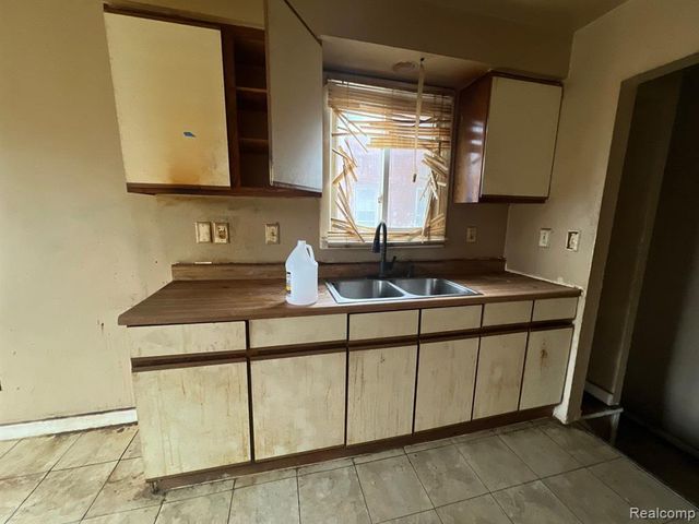 20041 Marx Street, Detroit, MI 48203